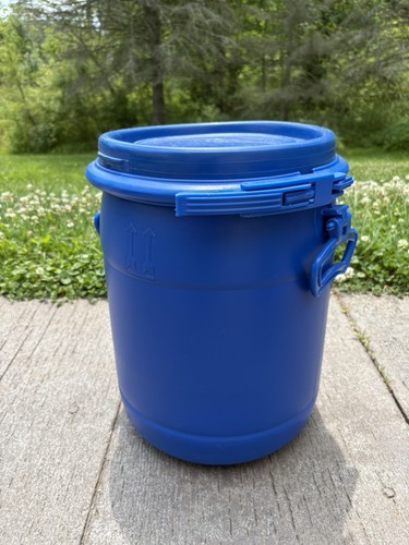 Blue plastic barrel gallon - plastic, 5