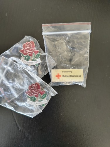 Small british red cross - x3,