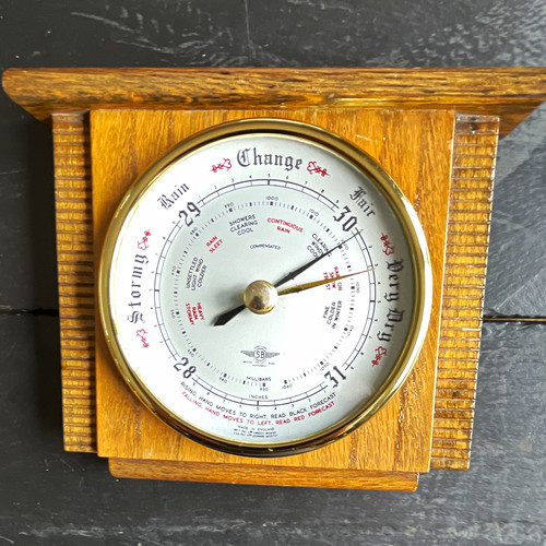 Wood wall mounted - wall-mounted, aneroid