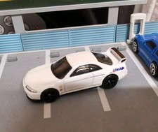 HOT WHEELS PREMIUM NISSAN SKYLINE GTR R33 GREDDY WHITE MINT JDM UNBOXED see pics