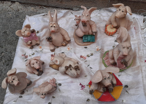 Vintage piggin pigs collection - vintage,