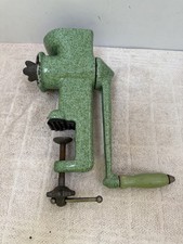 Harper Vintage Heavy Duty Enamelled Cast Iron Hand Mincer / Meat Grinder 