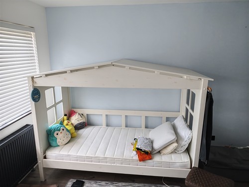 Children house shaped wooden - children's,