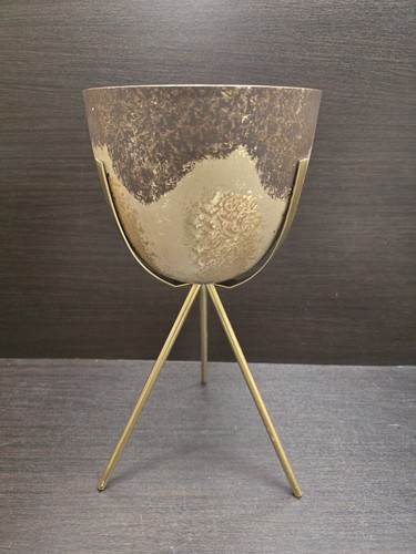Brass metal flower - pot, planter