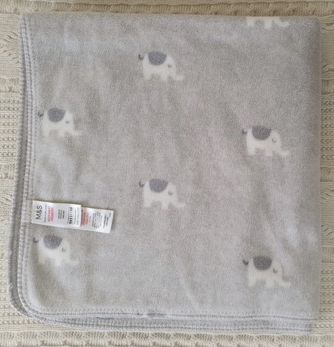 06531188 blanket fleece - m&s,