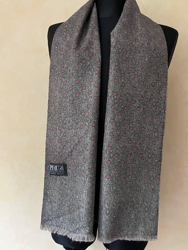 Men pfau wool - silk, opera