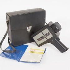 VINTAGE CHINON 722 - AUTOMATIC - CLASSIC SUPER 8mm CINE CAMERA  With CASE c.1972