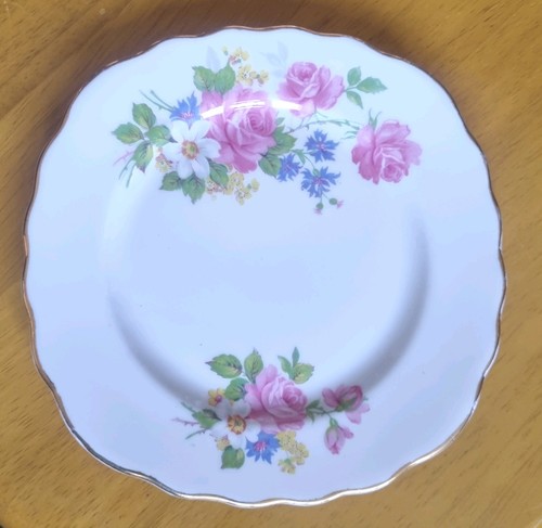 Royal vale bone china - ),