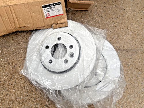 Front brake discs vented - 2x,