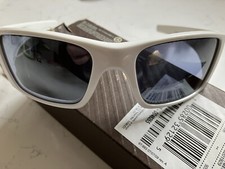 New Genuine Oakley Fuel cell Sunglasses Polished White / Black Iridium - 009096