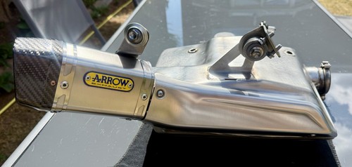Genuine triumph 765 street - triumph,