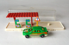 Alfa Romeo 33 Petrol Station Diorama Gisima 1/76 Plastic Model Petrol Pumps