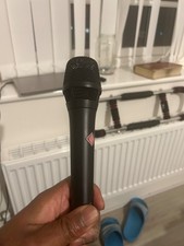 neuuman hand microphone with case