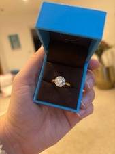 18ct Gold 1ct diamond ring -