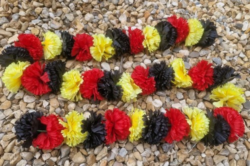 Black red yellow dashboard - black/,