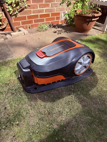 Robotic lawn mower lawnmaster - robotic,