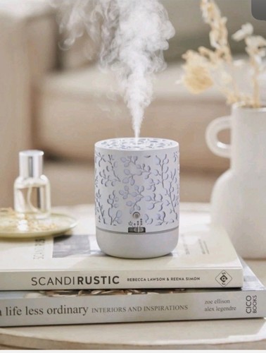 Next white floral battery - white,