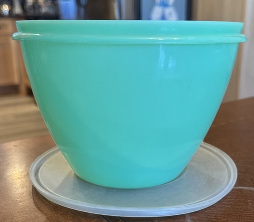 Vintage green tupperware - green,