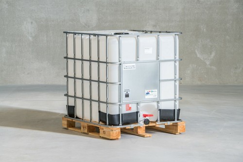 1000 litre bottled ibc on - bottled,