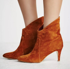 NEW Free People Bluebell Kitten Heel Boot size 7 MSRP: $200 Leather white