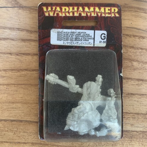 Warhammer minotaur with great - warhammer,