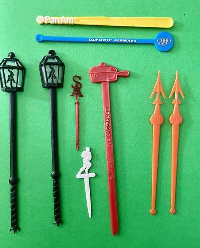 Vintage 1960 70s - vintage, plastic