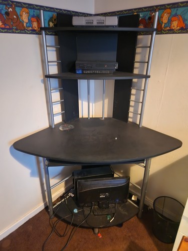 Corner computer desk - corner,
