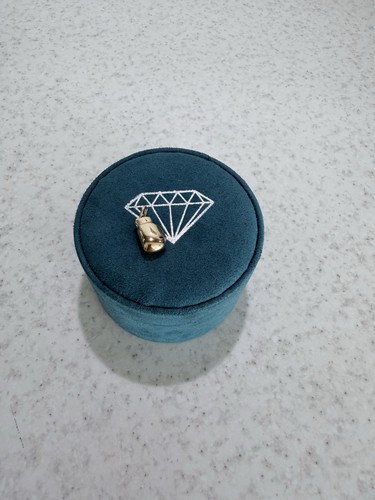 9ct yellow gold boxing - yellow,