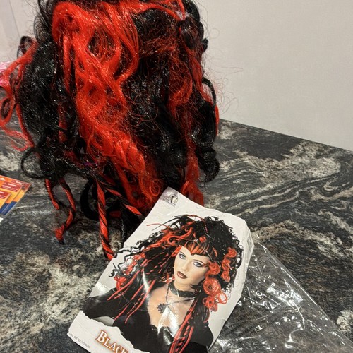 Black widow red - red,