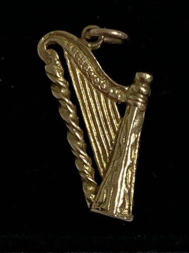 Solid gold irish celtic - 9k,