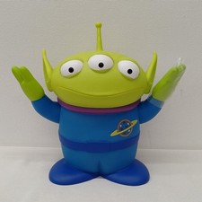 Little Green Men Big Figure