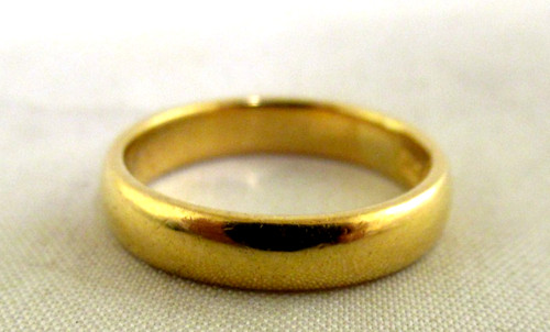 22ct yellow gold superb - 22ct.,