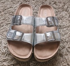 Ladies Sliders Size 5 BNWOT