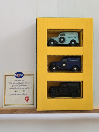 Classic cars corgi - cars, 3
