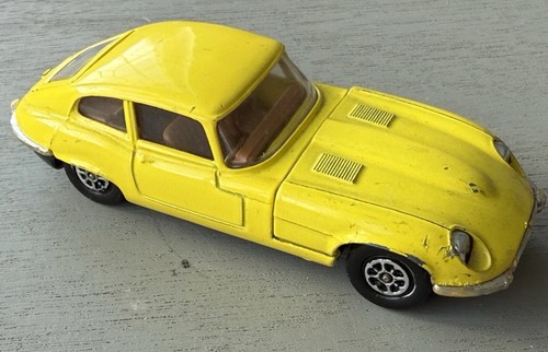 Corgi toys 374 whizzwheels v12 - toys,