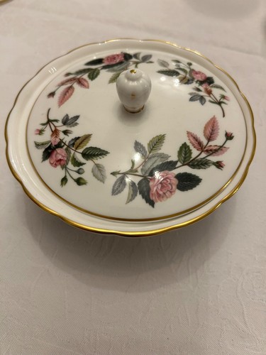 Wedgewood hathaway rose - -, bone