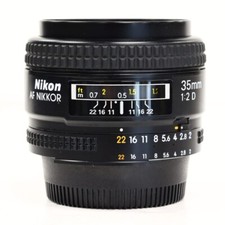 Nikon 35mm f/2 AF-D Prime Lens Boxed - Mint Minus