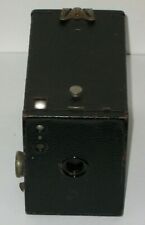 ANTIQUE KODAK BROWNIE BOX CAMERA IN FAIRLY GOOD CONDITION