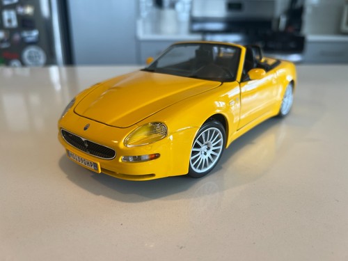 Maserati spyder maisto - maserati,