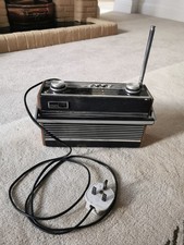 Roberts R25 Radio Black With Teak Sides