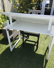 Hand-made tilting jigsaw table