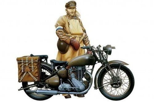 Italeri triumph military - 1:9,