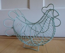 Soft Pale Green Wire Chicken Hen Egg Basket Kitchen Storage Egg Holder