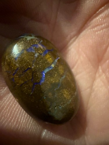 Black opal tumblestone - black, 5