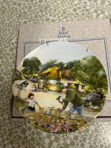 Royal doulton collector - royal,
