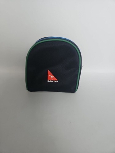 Qantas small amenity kit - small,