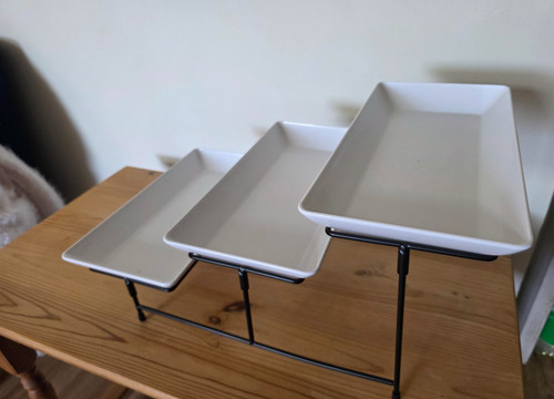 White cake display platter - white,