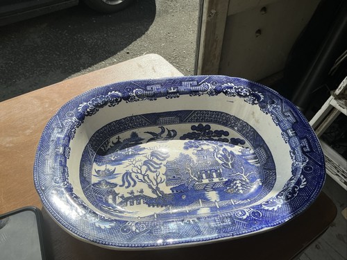 Vintage willow pattern serving - pattern,