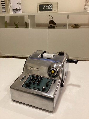 Olivetti summa prima - prima, adding