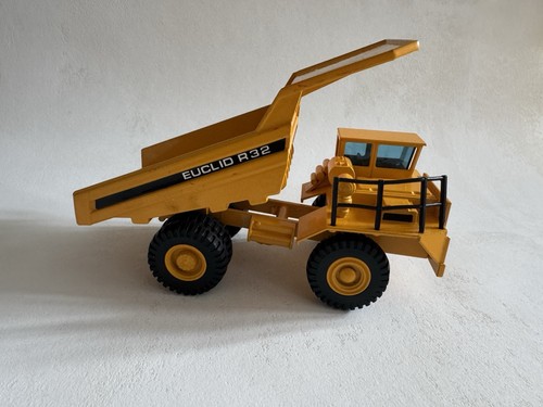 Scale joal volvo euclid - 1/50,
